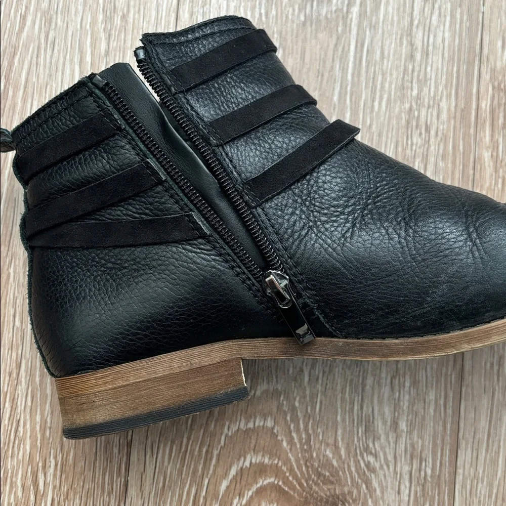 Franco Sarto Kadrien black leather ankle boots, size 8